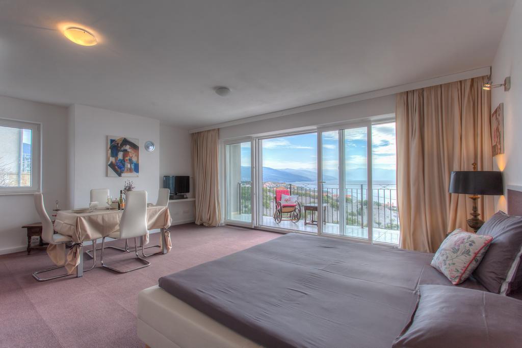 Apartments Villa Manda Novi Vinodolski Oda fotoğraf