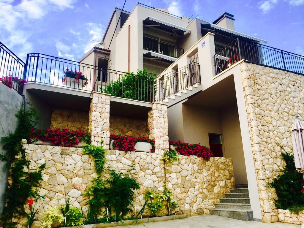 Apartments Villa Manda Novi Vinodolski Dış mekan fotoğraf